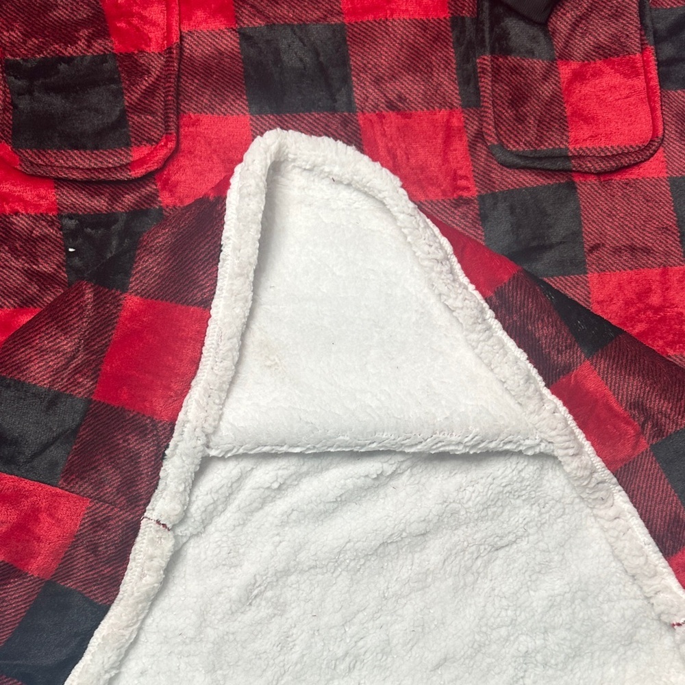 SHEIN Red and Black Plaid Hooded Robe - Picture 8 of 8